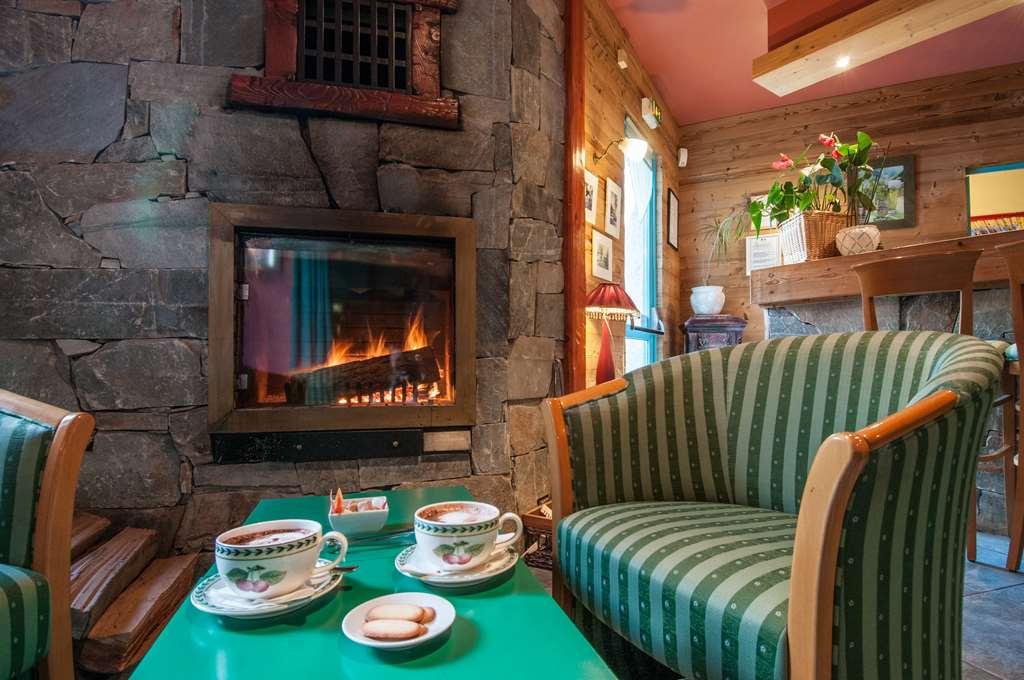 Brit Hotel Florimont Saint-Ferréol Restaurant billede
