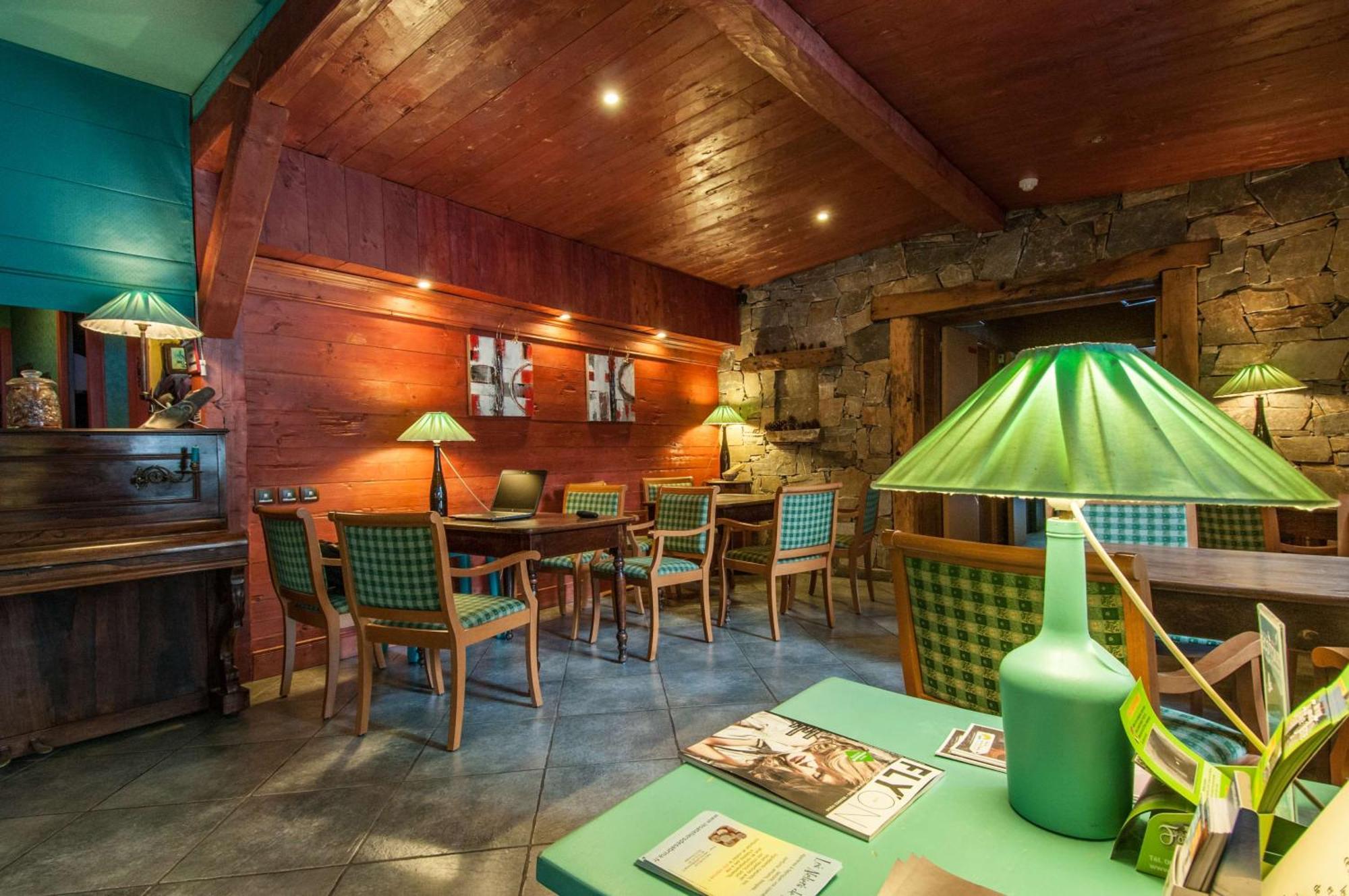 Brit Hotel Florimont Saint-Ferréol Eksteriør billede